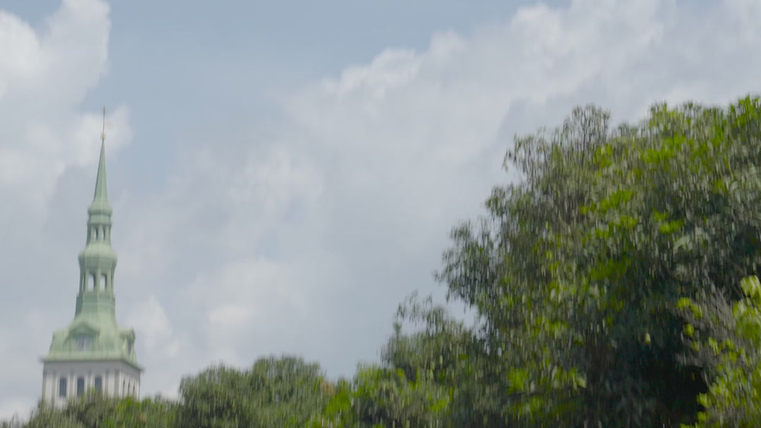 E26 White Electric Bike - 48V 350W Motor, 28-Mile Range, 26MPH, Shimano 7-Speed, LCD Display